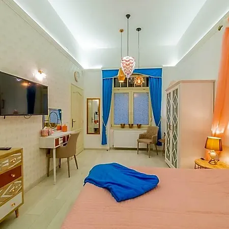 Urban Nest Synagouge Apartment